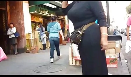 문신을 가정 섹스 비디오 인형을 빌어 먹기 전에 손가락
